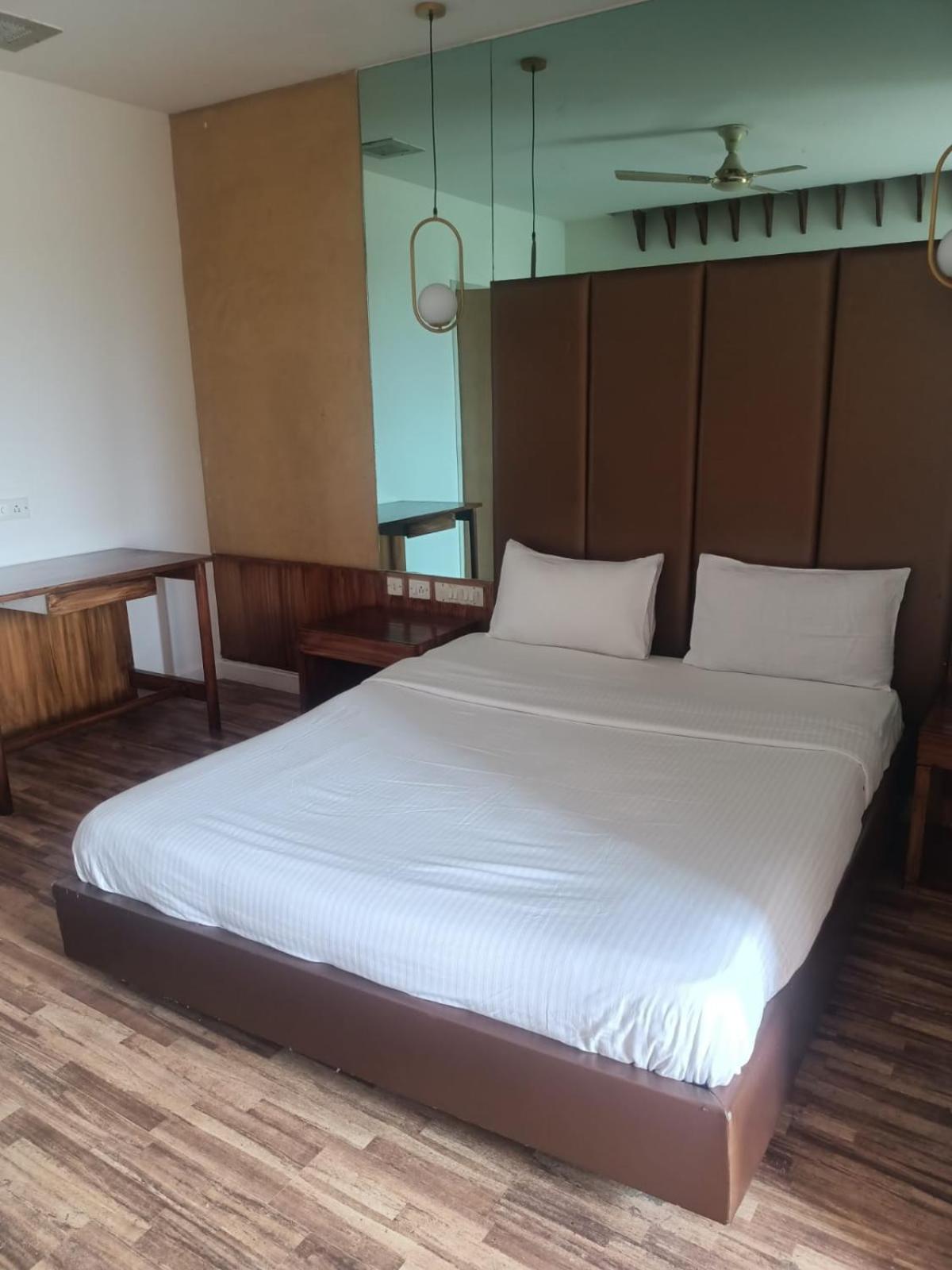 Purple Inn Mysore Ngoại thất bức ảnh